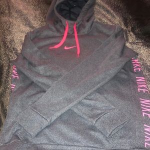 Neon pink Nike sweater 👑
